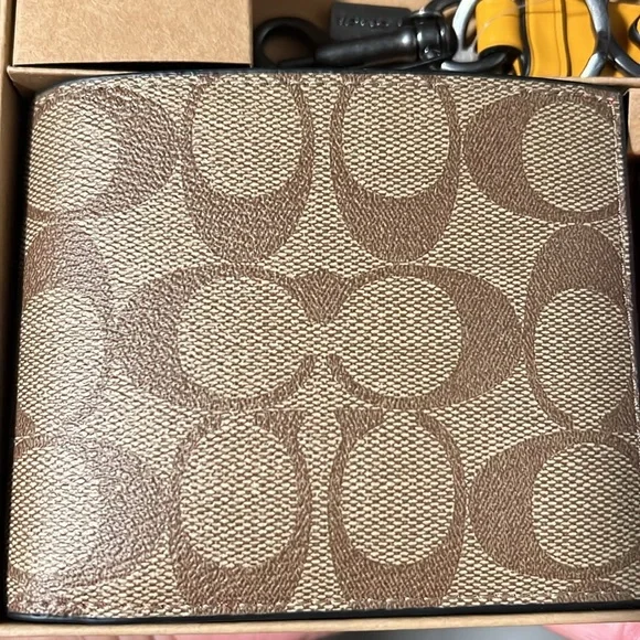 New COACH 3IN1 WLLT BOX SIG CL QB/KHAKI/MIAMI RED MULTI wallet gift box new box